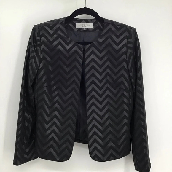 Tahari Fanni Chevron Striped Jacket Blazer NWT Black Classic Career Size 8P - Picture 1 of 8